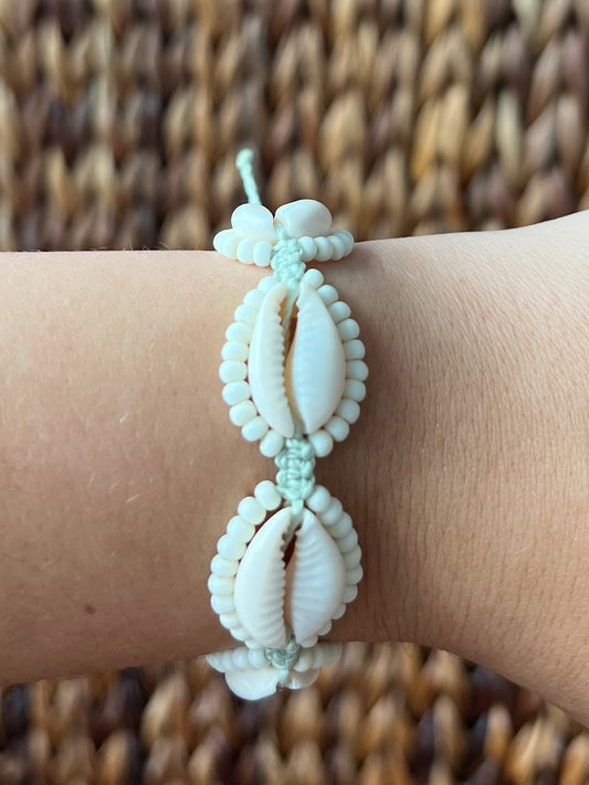Cowrie Flower Bracelet - Green