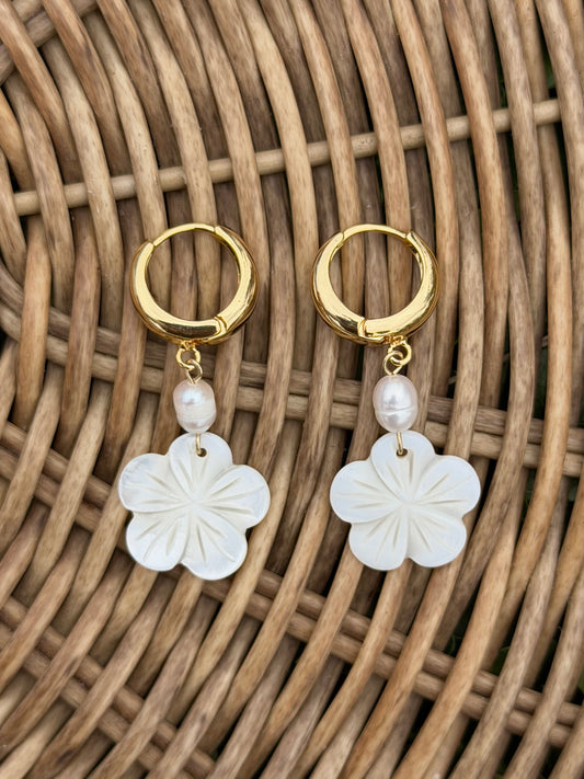 Floral Drift Earrings - Gold